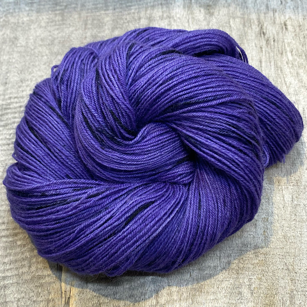 Swirl of hand dy-ed wool in colour 'Goth Night'